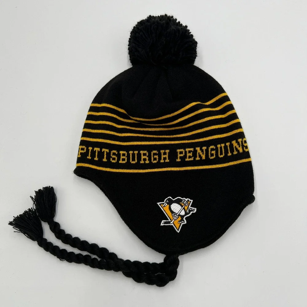 Adidas Pittsburgh Penguins NHL Beanie Hat Black Gold Pom Tassels NEW